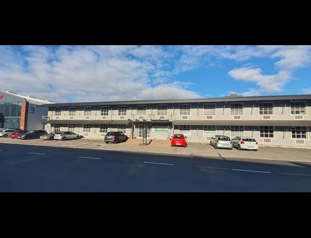 600M² RETAIL TO LET IN PAARDEN EILAND